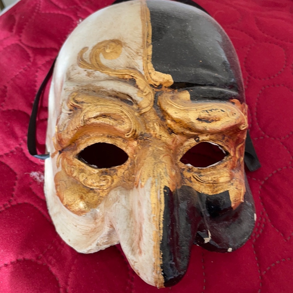MASK Black/Beige/Gold design